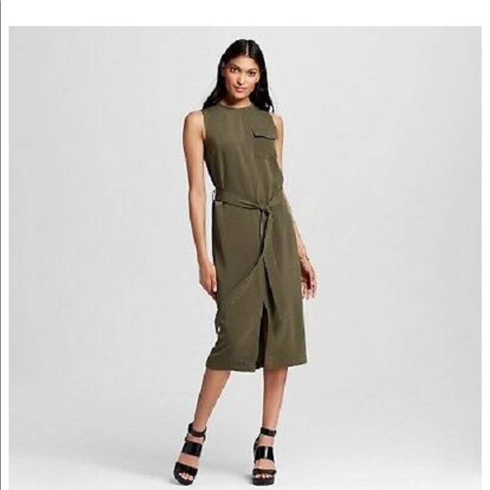 Beautiful olive green dress!